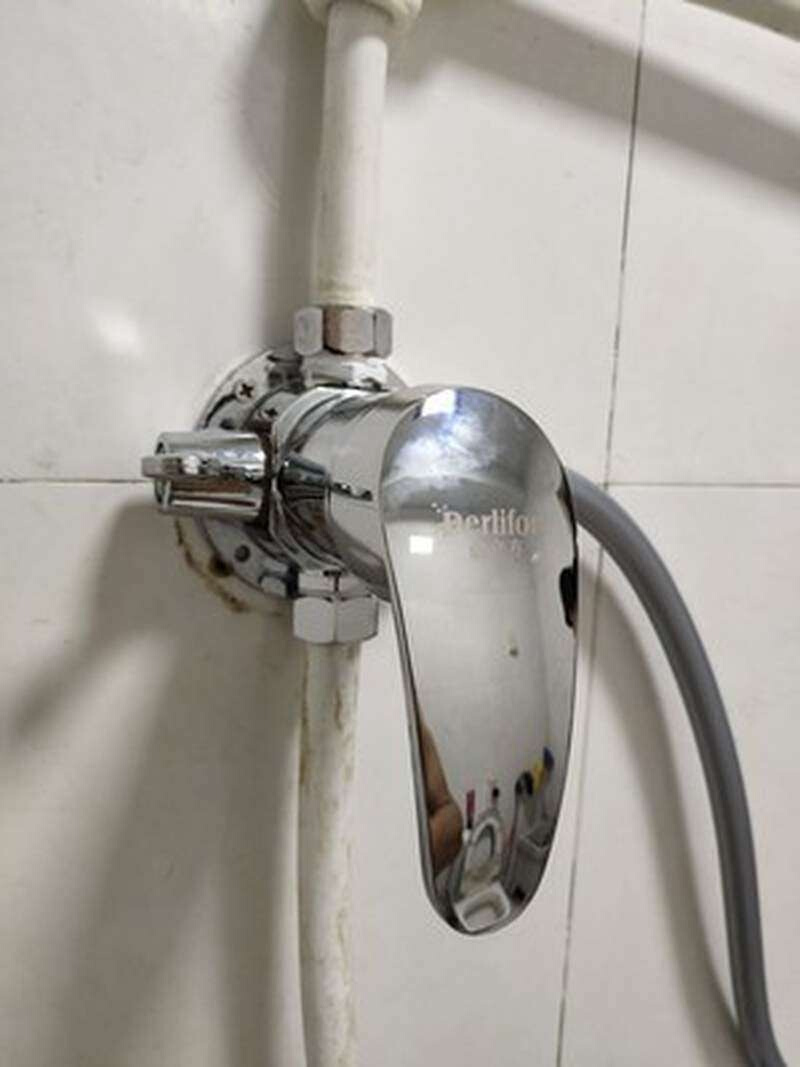 卫生间水龙头冷热水带花洒的龙头浴室套装明装热水器混水阀带上水