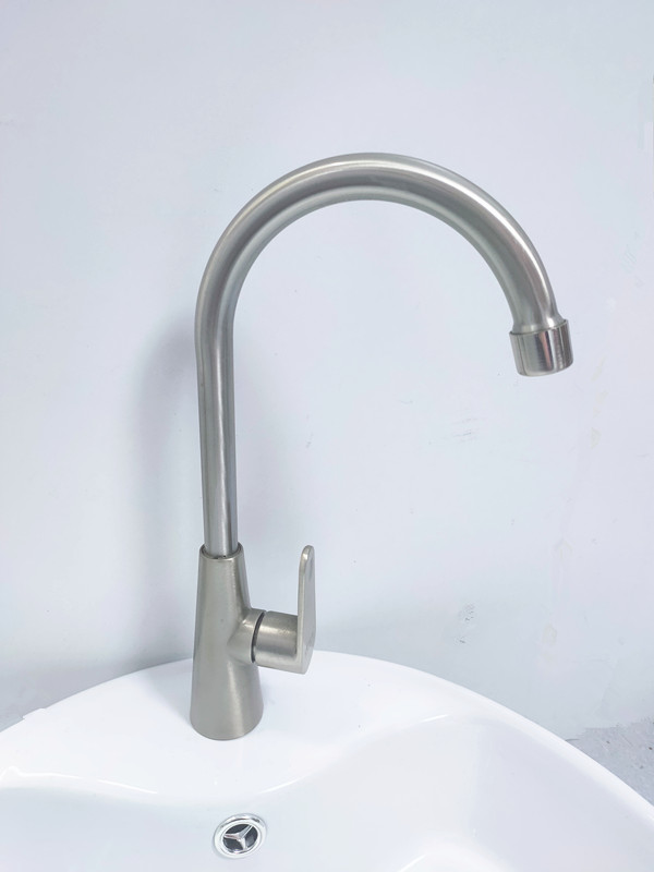 家用洗碗池水槽单孔可旋转立式不锈钢拉丝单冷水龙头