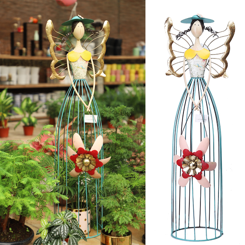 新款铁艺北欧式花园杂货装饰摆件可爱娃娃植物铁线莲爬藤花架阳台