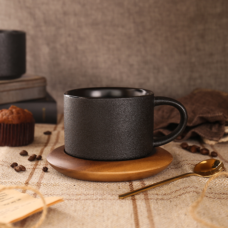 欧式轻奢陶瓷咖啡杯配底座黑色磨砂马克杯配勺简约创意咖啡厅杯子