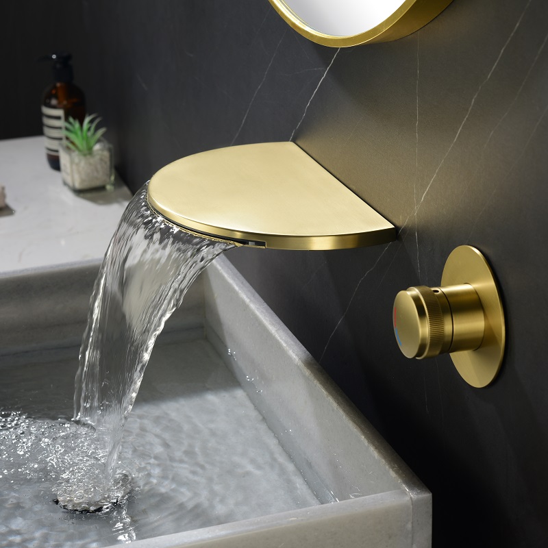 暗装面盆水龙头全铜入墙嵌入式冷热水家用洗脸台上盆浴缸瀑布出水