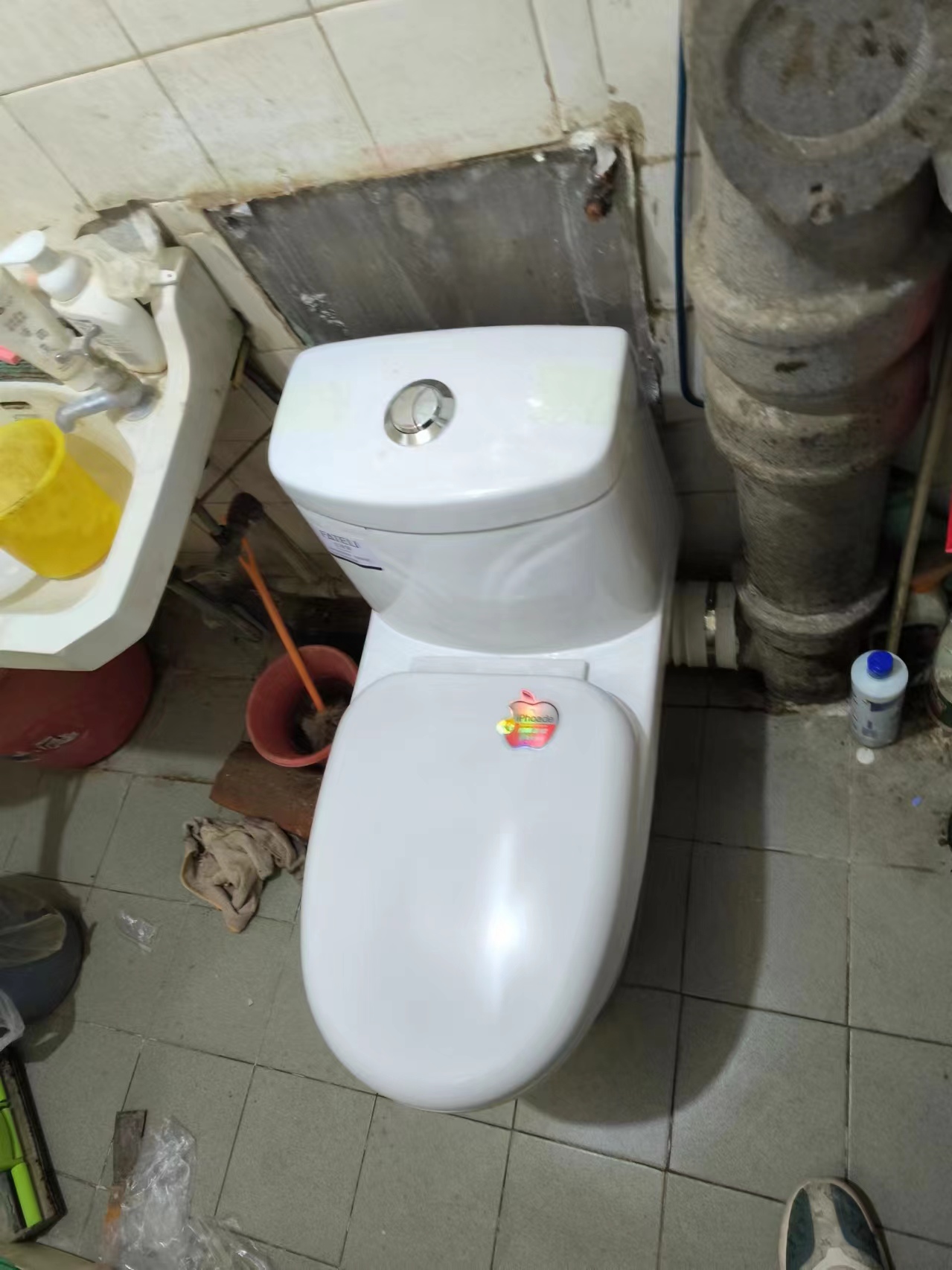 北京家用小户型墙排水马桶直冲式连体坐便器免费送货安装