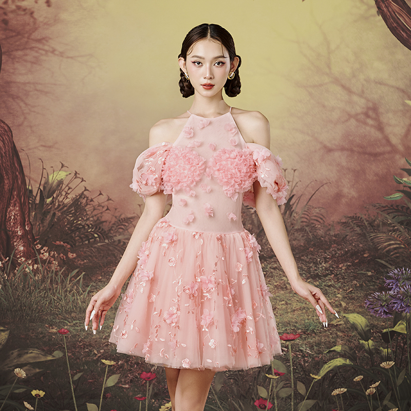 越南小众JOSEPHINE 2023年冬季新款樱花风甜美可人露肩公主裙
