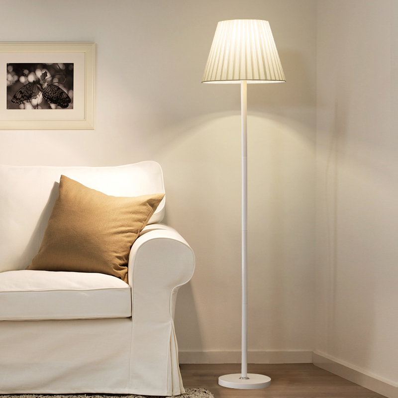 落地灯客厅卧室床头灯现代创意温馨装饰LED遥控沙发可调落地台灯