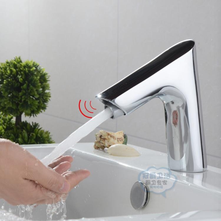 冠爵全铜红外线智能自动控制出水嘴感应医用洗手器洗手盆水龙头