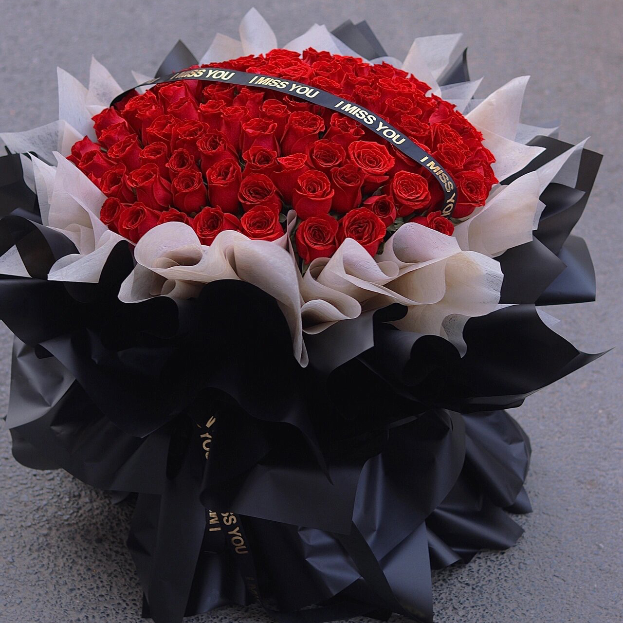 99朵红玫瑰花束深圳花店同城鲜花速递生日纪念日情人节送花求婚