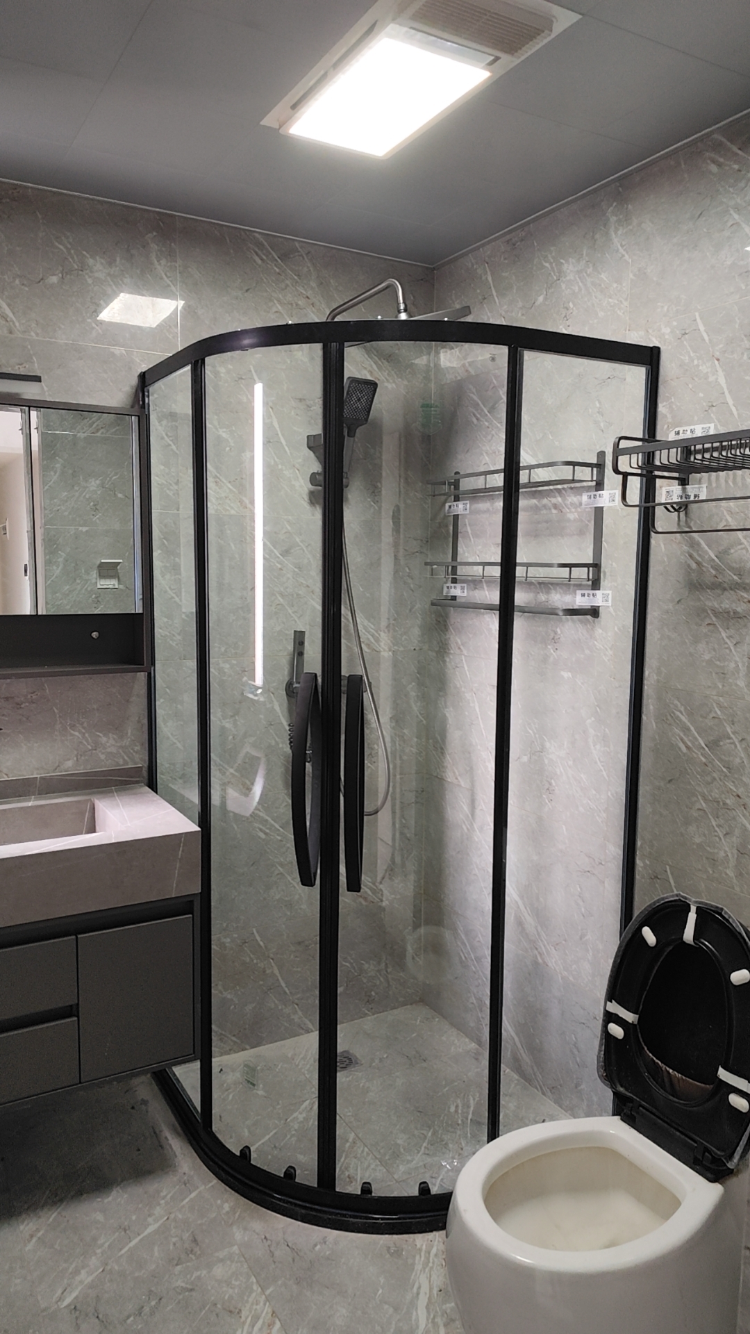 成都顶顾淋浴房定制淋浴房隔断一字型圆弧形钻石型L型T型淋浴房