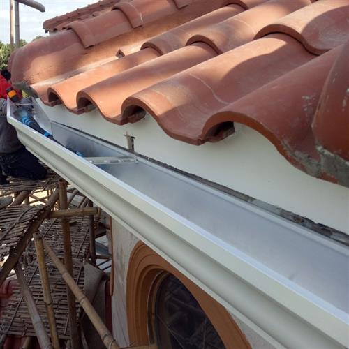 屋檐雨水槽铝合金天沟方形雨水管屋顶排水阳光房屋檐落水成品水槽