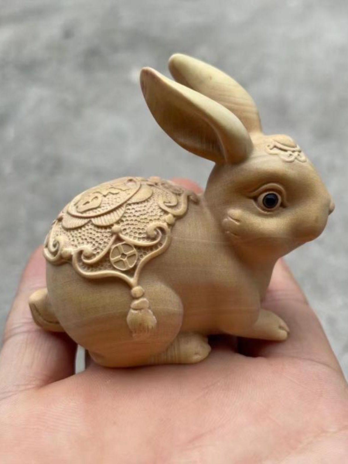 小叶黄杨木雕刻兔子摆件手把件木头生肖小白兔家居装饰挂件工艺品