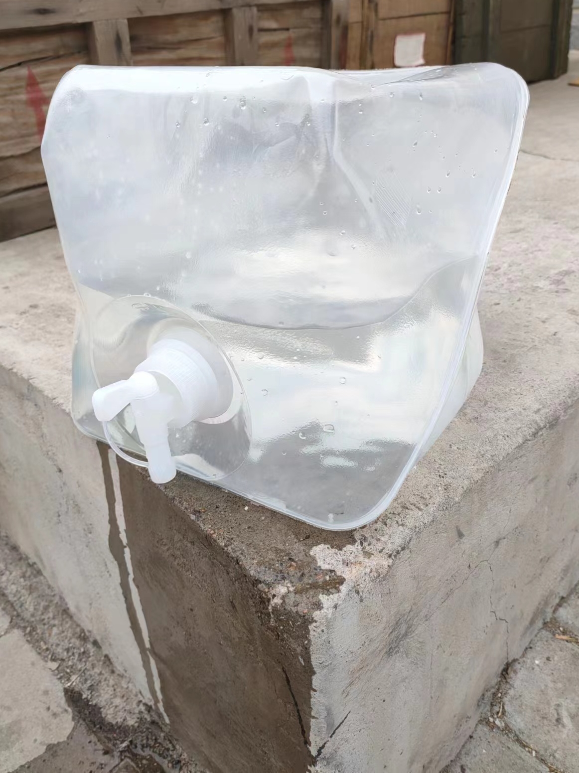 包邮户外班用野炊10升折叠桶 10软水桶 包装塑料桶 带龙头水袋
