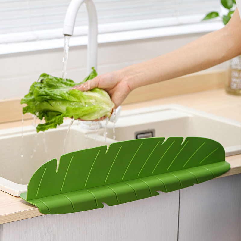 水槽挡水板厨房洗碗洗菜盆水池防溅水台面吸盘式洗手台加高防水条