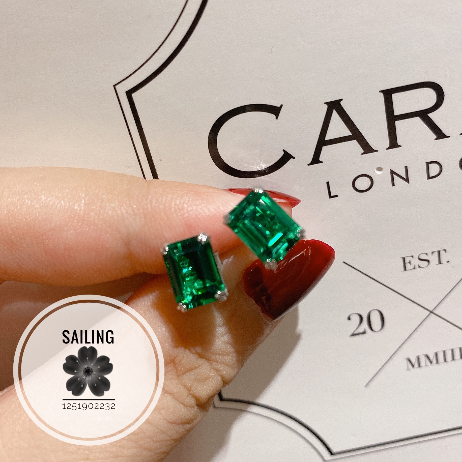 现货 香港代购 CARAT LONDON 人造祖母绿宝石耳钉K白金 合计3克拉