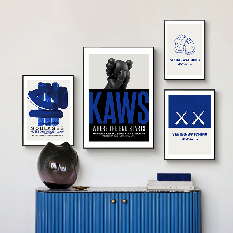 你的KAWS现代简约潮流酒店装饰画客厅沙发背景墙挂画深蓝色创意个