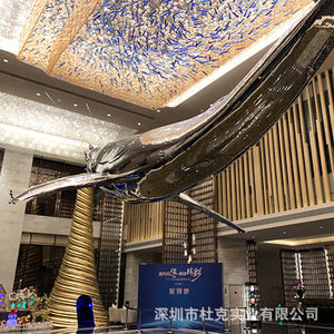 不锈钢蓝鲸鱼雕塑大型景观酒店大堂吊饰商场中庭悬空美陈装饰