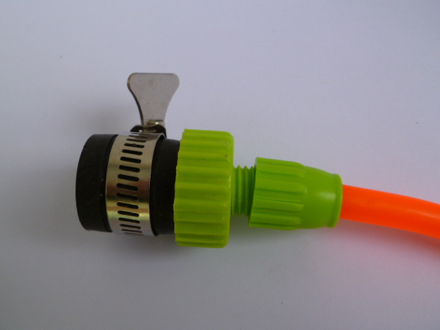 塑料水龙头万能快速接头水管快接适合9-12MM3分管接水枪接头配件