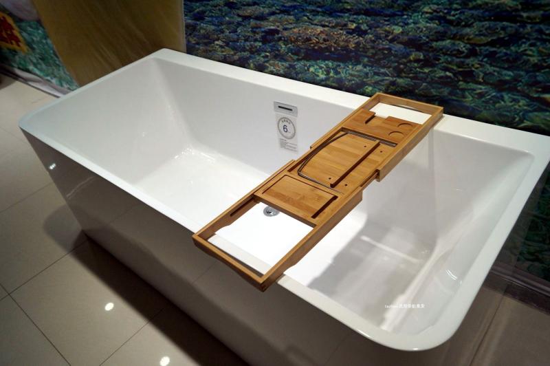 大尺寸亚克力浴缸独立式家用浴盆三边裙大空间无缝日式小户型